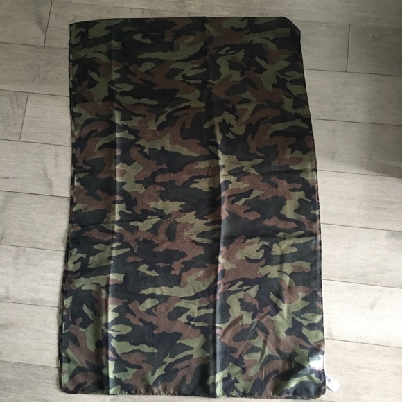 NEW GAP CAMOUFLAGE SCARF HEAD-WRAP 72”x24” - Picture 2 of 4